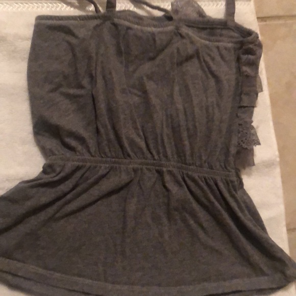 Gently worn Vintage Hollister gray ruffle camisole. Very Good condition. Xsmall - Picture 6 of 8